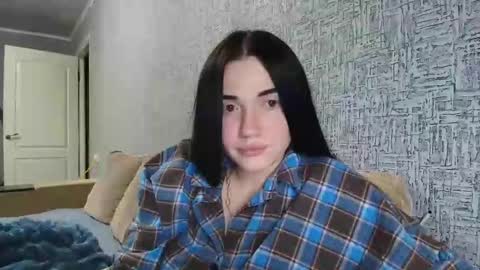 liana_diva online show from November 13, 9:03 pm