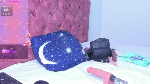Snapshot of liana_hott chatting on June 3, 7:19 pm liana_hott online show from June 3, 7:19 pm