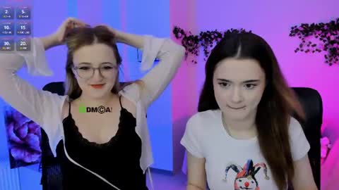 Snapshot of liana_kisses chatting on June 20, 7:16 pm Little Liana online show from June 20, 7:16 pm
