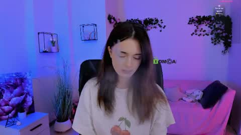 Snapshot of liana_kisses chatting on June 23, 7:01 pm Little Liana online show from June 23, 7:01 pm