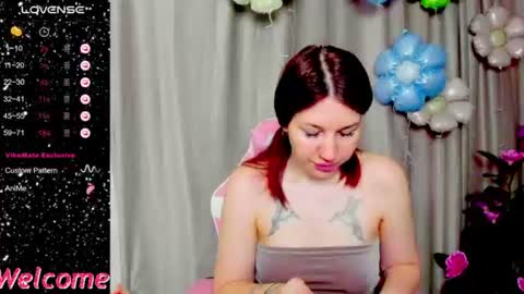 lianawow_ online show from June 12, 1:48 am