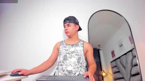 Snapshot of lianfox_ chatting on February 18, 12:34 pm lianfox_ online show from February 18, 12:34 pm