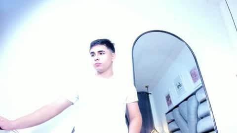 Snapshot of lianfox_ chatting on February 23, 1:08 pm lianfox_ online show from February 23, 1:08 pm