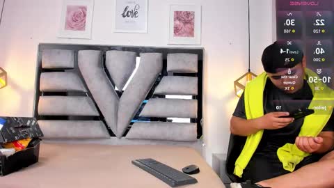 Snapshot of lianfox_ chatting on March 12, 1:01 am lianfox_ online show from March 12, 1:01 am