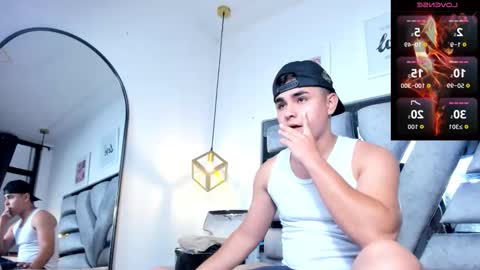 Snapshot of lianfox_ chatting on March 19, 12:20 pm lianfox_ online show from March 19, 12:20 pm