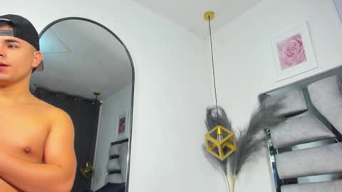 Snapshot of lianfox_ chatting on June 19, 12:20 pm lianfox_ online show from June 19, 12:20 pm
