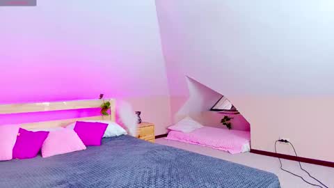 Snapshot of liann_stark chatting on October 19, 6:36 am Lian online show from October 19, 6:36 am