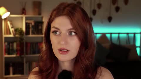 Snapshot of lianna_bm chatting on March 6, 4:03 pm Lianna online show from March 6, 4:03 pm