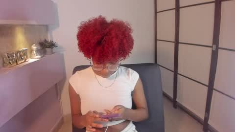 Snapshot of liannadixon chatting on January 7, 7:49 pm LiannaDixon online show from January 7, 7:49 pm