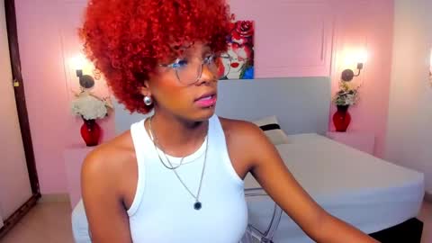 Snapshot of liannadixon chatting on January 27, 1:52 pm LiannaDixon online show from January 27, 1:52 pm