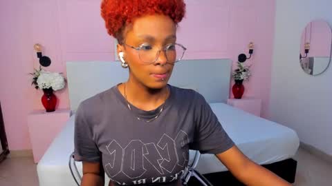 Snapshot of liannadixon chatting on February 3, 12:14 pm LiannaDixon online show from February 3, 12:14 pm