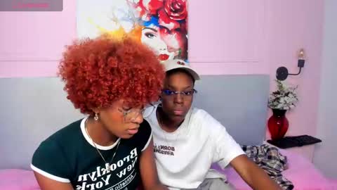 Snapshot of liannadixon chatting on February 18, 1:55 pm LiannaDixon online show from February 18, 1:55 pm