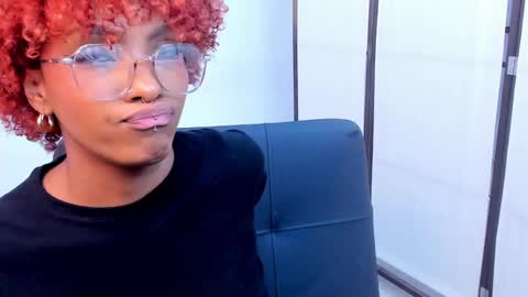 Snapshot of liannadixon chatting on March 4, 9:11 pm LiannaDixon online show from March 4, 9:11 pm