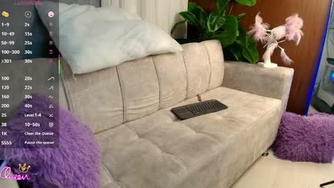 Snapshot of liaowen1 chatting on April 1, 11:44 am LIA online show from April 1, 11:44 am