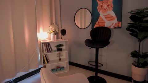 Lia online show from October 28, 12:30 pm