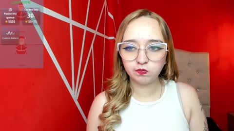 Lia Roberts online show from December 20, 12:27 pm