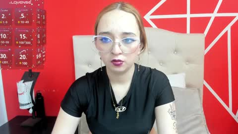 Lia Roberts online show from December 29, 12:12 pm