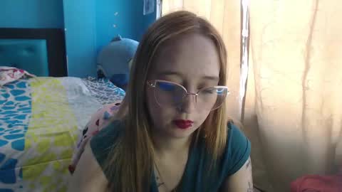 Lia Roberts online show from February 1, 3:07 pm