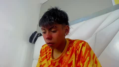 Snapshot of liarr_ chatting on April 12, 8:47 pm LIAR online show from April 12, 8:47 pm