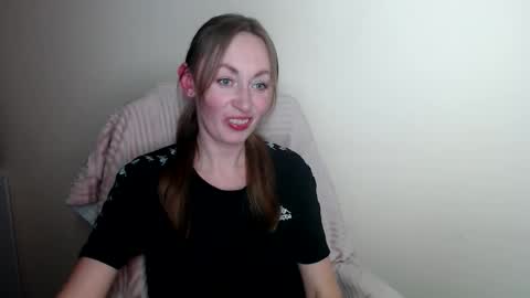 Lia online show from May 5, 12:13 pm