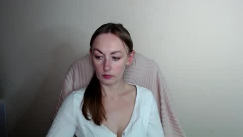 Lia online show from May 16, 11:31 am