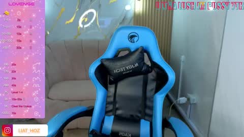 Snapshot of liat_hoz chatting on September 27, 3:39 pm Dani online show from September 27, 3:39 pm