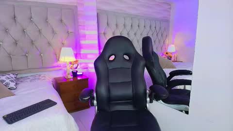 Lia  online show from February 10, 7:40 pm