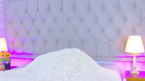Lia  online show from May 1, 7:29 pm