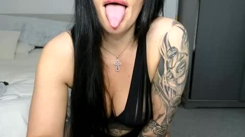 Snapshot of libbyloveheartx chatting on February 5, 8:14 pm Libby online show from February 5, 8:14 pm