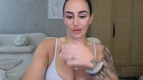 Snapshot of libbyloveheartx chatting on October 2, 10:33 am Libby online show from October 2, 10:33 am