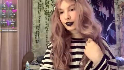 Snapshot of libbynading chatting on September 21, 7:04 pm Lola online show from September 21, 7:04 pm