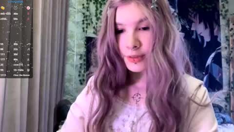 Snapshot of libbynading chatting on September 23, 7:06 pm Lola online show from September 23, 7:06 pm