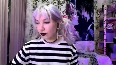 Snapshot of libbynading chatting on October 5, 7:01 pm Lola online show from October 5, 7:01 pm