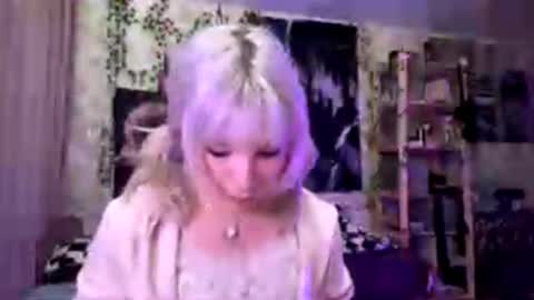 Snapshot of libbynading chatting on October 11, 7:01 pm Lola online show from October 11, 7:01 pm