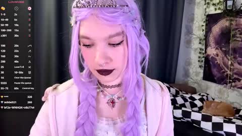 Snapshot of libbynading chatting on October 21, 7:47 pm Lola online show from October 21, 7:47 pm