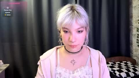 Snapshot of libbynading chatting on October 28, 6:10 pm Lola online show from October 28, 6:10 pm