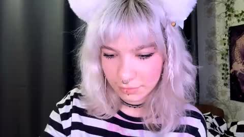 Snapshot of libbynading chatting on October 29, 7:15 pm Lola online show from October 29, 7:15 pm