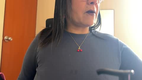 Snapshot of licenciada_ann chatting on October 19, 5:02 pm Milf Ann Latina online show from October 19, 5:02 pm