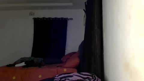 Snapshot of lick_my_pussyyy226651 chatting on December 1, 10:26 pm caira online show from December 1, 10:26 pm