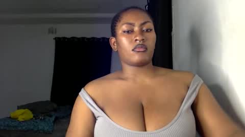 Snapshot of lick_my_pussyyy226651 chatting on December 4, 8:39 pm caira online show from December 4, 8:39 pm