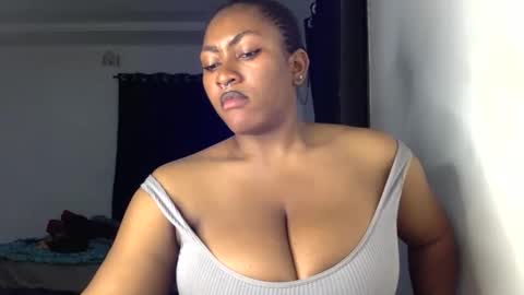 Snapshot of lick_my_pussyyy226651 chatting on December 5, 8:49 pm caira online show from December 5, 8:49 pm