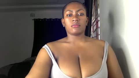 Snapshot of lick_my_pussyyy226651 chatting on February 5, 5:06 pm caira online show from February 5, 5:06 pm