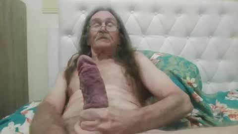 lickittostickit online show from February 5, 7:50 am