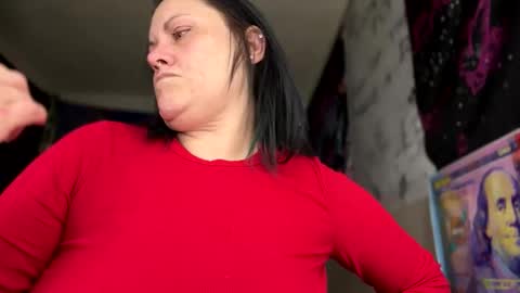 Snapshot of lickmelolliee chatting on December 21, 10:06 am AllieAustyn online show from December 21, 10:06 am