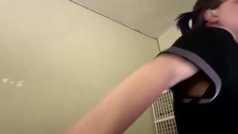 Snapshot of lickmelolliee chatting on February 23, 10:17 am AllieAustyn online show from February 23, 10:17 am