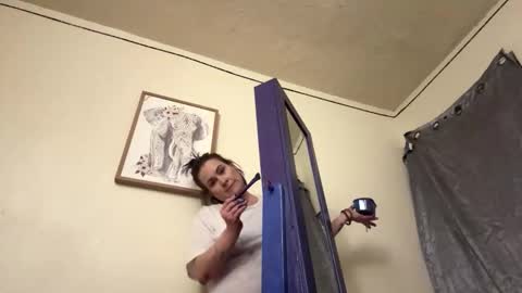 Snapshot of lickmelolliee chatting on February 25, 6:25 am AllieAustyn online show from February 25, 6:25 am