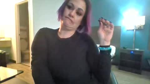 Snapshot of lickmelolliee chatting on November 15, 7:49 am AllieAustyn online show from November 15, 7:49 am