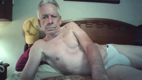 lickmysnowballs online show from May 10, 3:33 am