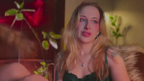 its my birthday today so im offline  but id be so happy if you felt like sending me a birthday love while im away  online show from March 23, 9:08 pm