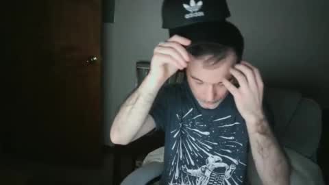 Snapshot of lieutenant85 chatting on December 21, 12:42 am LT85 online show from December 21, 12:42 am